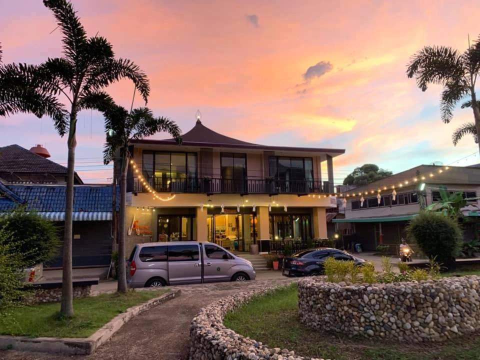 Saranya River House สรัญญาริเวอร์เฮาส์ Mae Ai Exterior photo